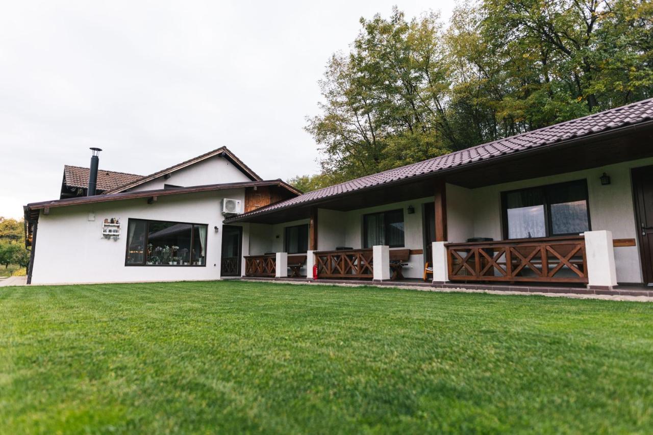 Casa Tirol Blaj Hotel ภายนอก รูปภาพ