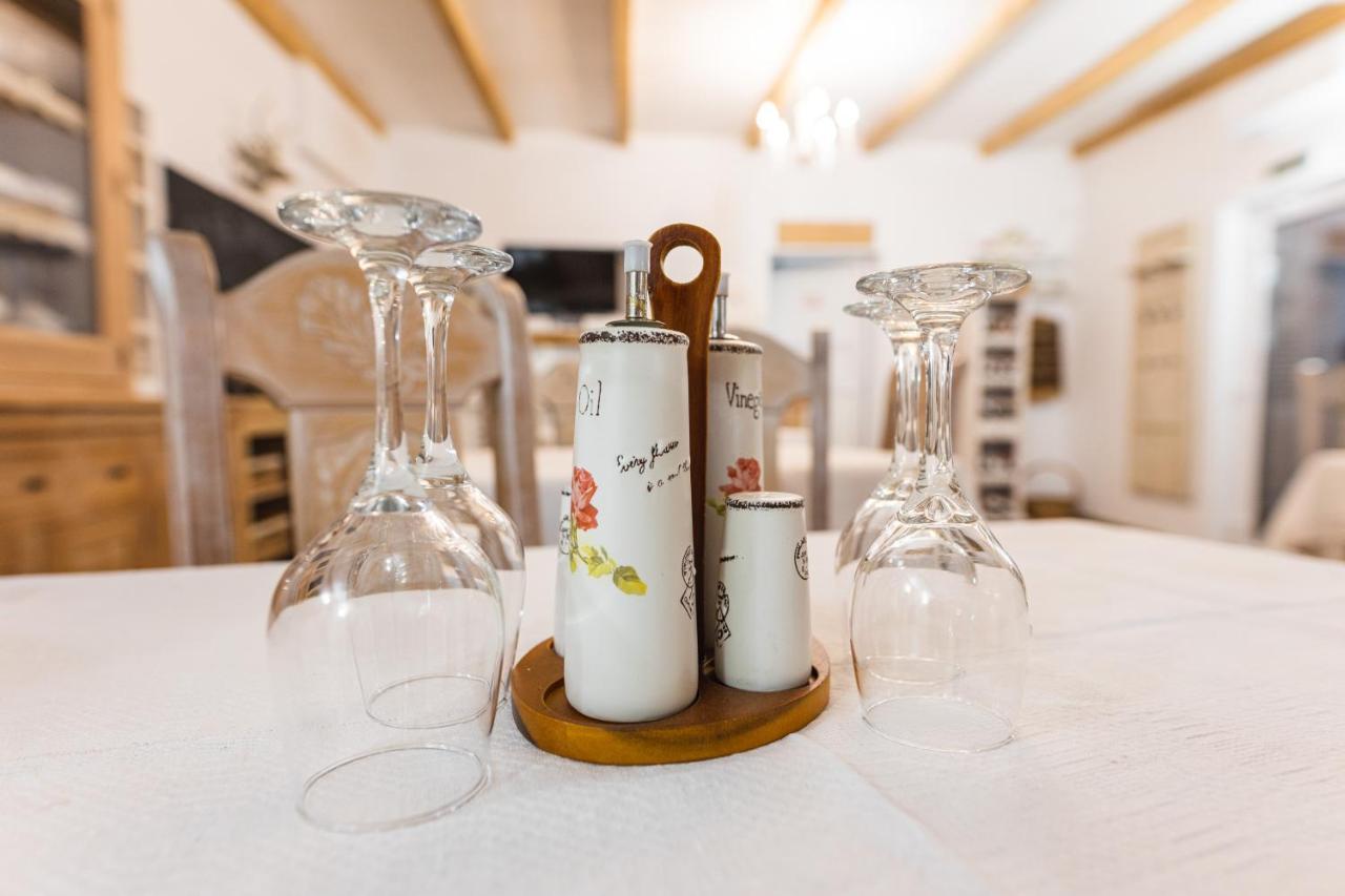 Casa Tirol Blaj Hotel ภายนอก รูปภาพ