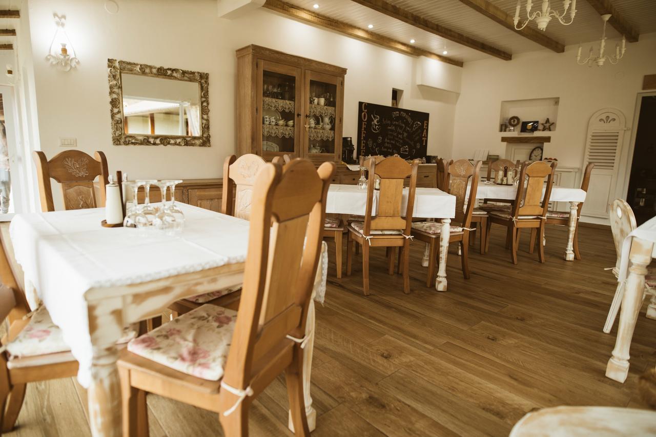 Casa Tirol Blaj Hotel ภายนอก รูปภาพ
